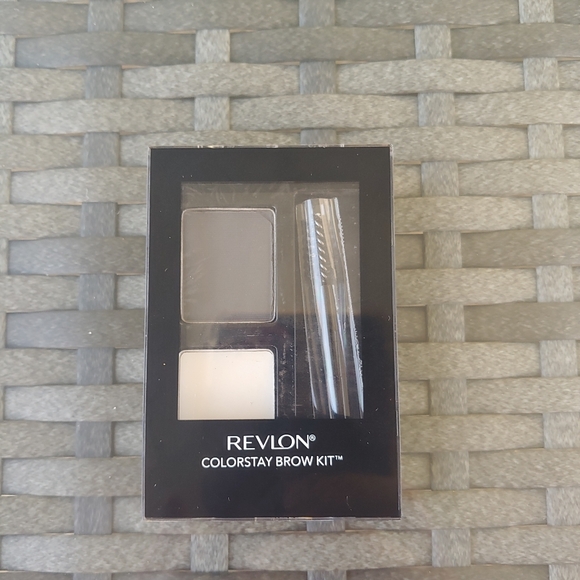 NWT Revlon Makeup Bundle! - Picture 6 of 8